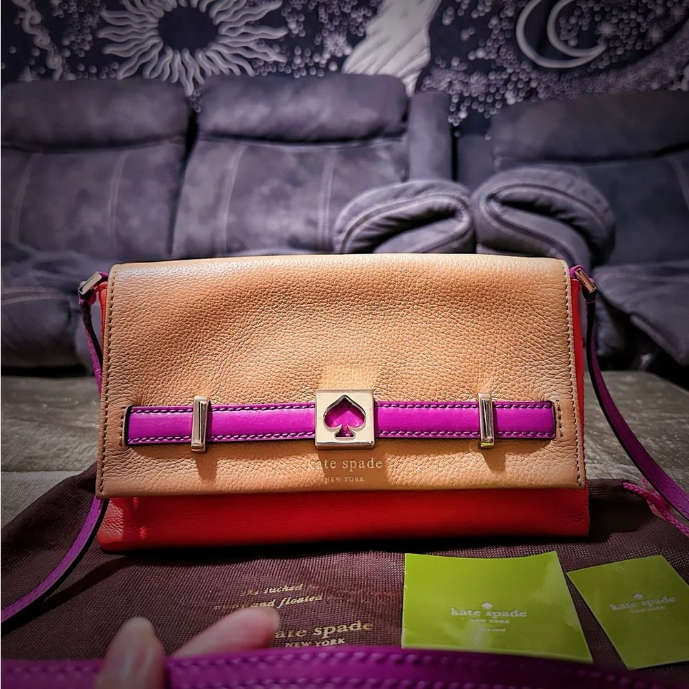 Vintage style Kate Spade Y2K Tan and Purple Crossbody Bag ❌60% OFF SALE❌ - Picture 11 of 16